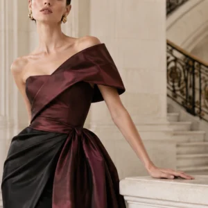 Oxblood Arc Clutch